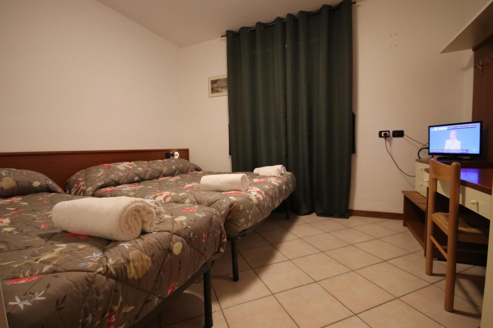 B&B Casa Wanda since 1999 Riva del Garda Quarto foto