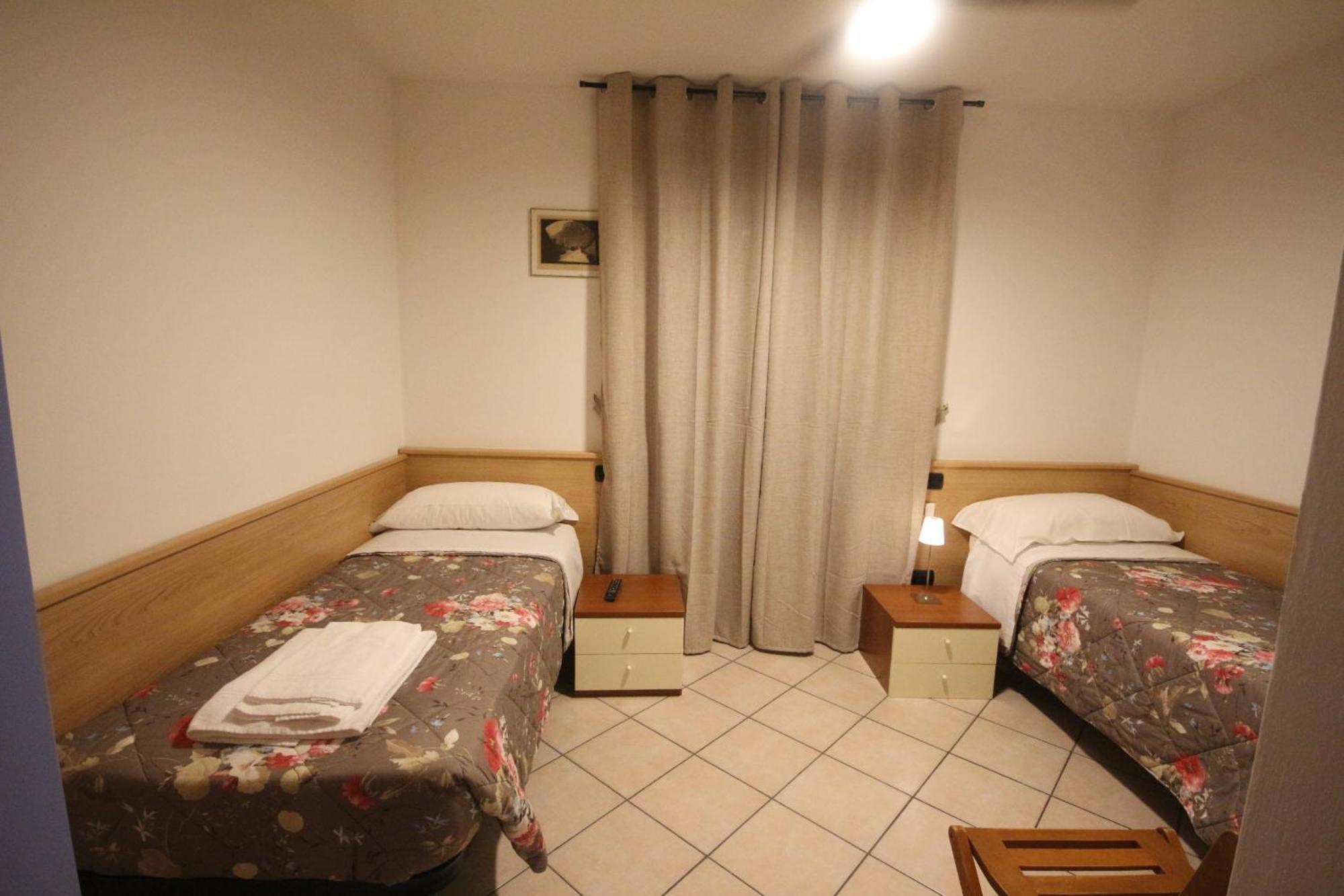 B&B Casa Wanda since 1999 Riva del Garda Quarto foto