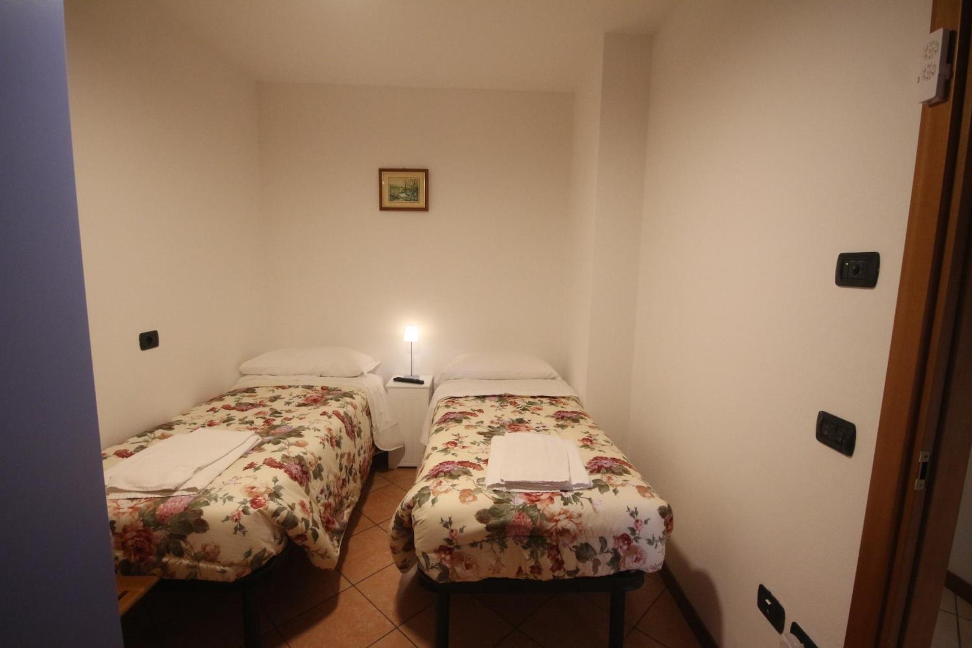 B&B Casa Wanda since 1999 Riva del Garda Quarto foto